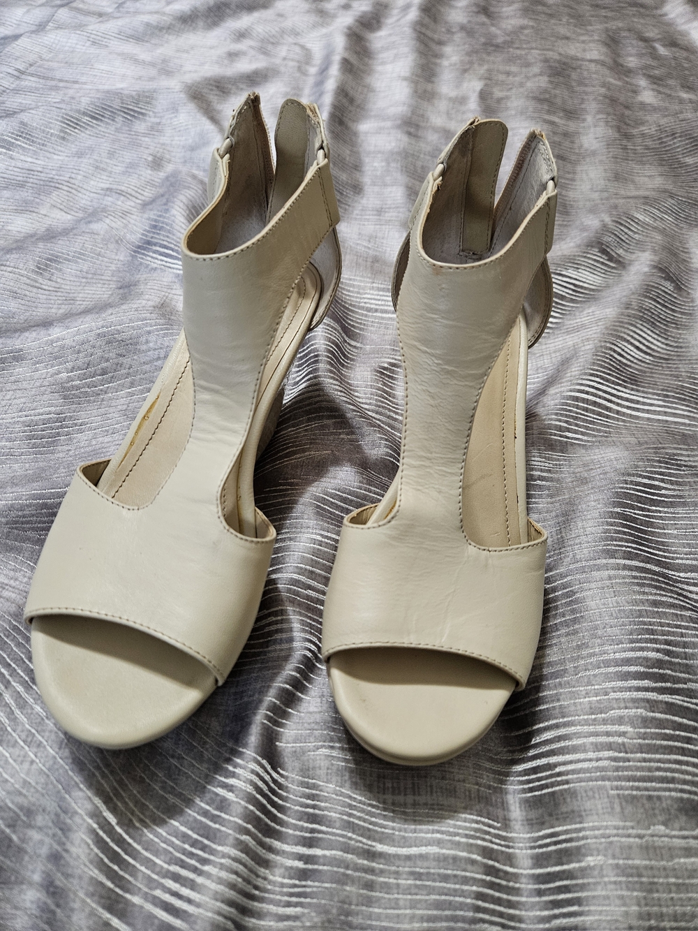 Reaction Kenneth Cole Gracie Wedge Sandals